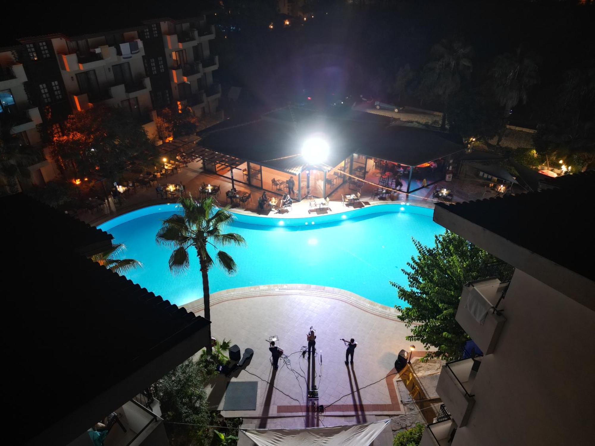 Lemas Suite Hotel Side Exterior photo