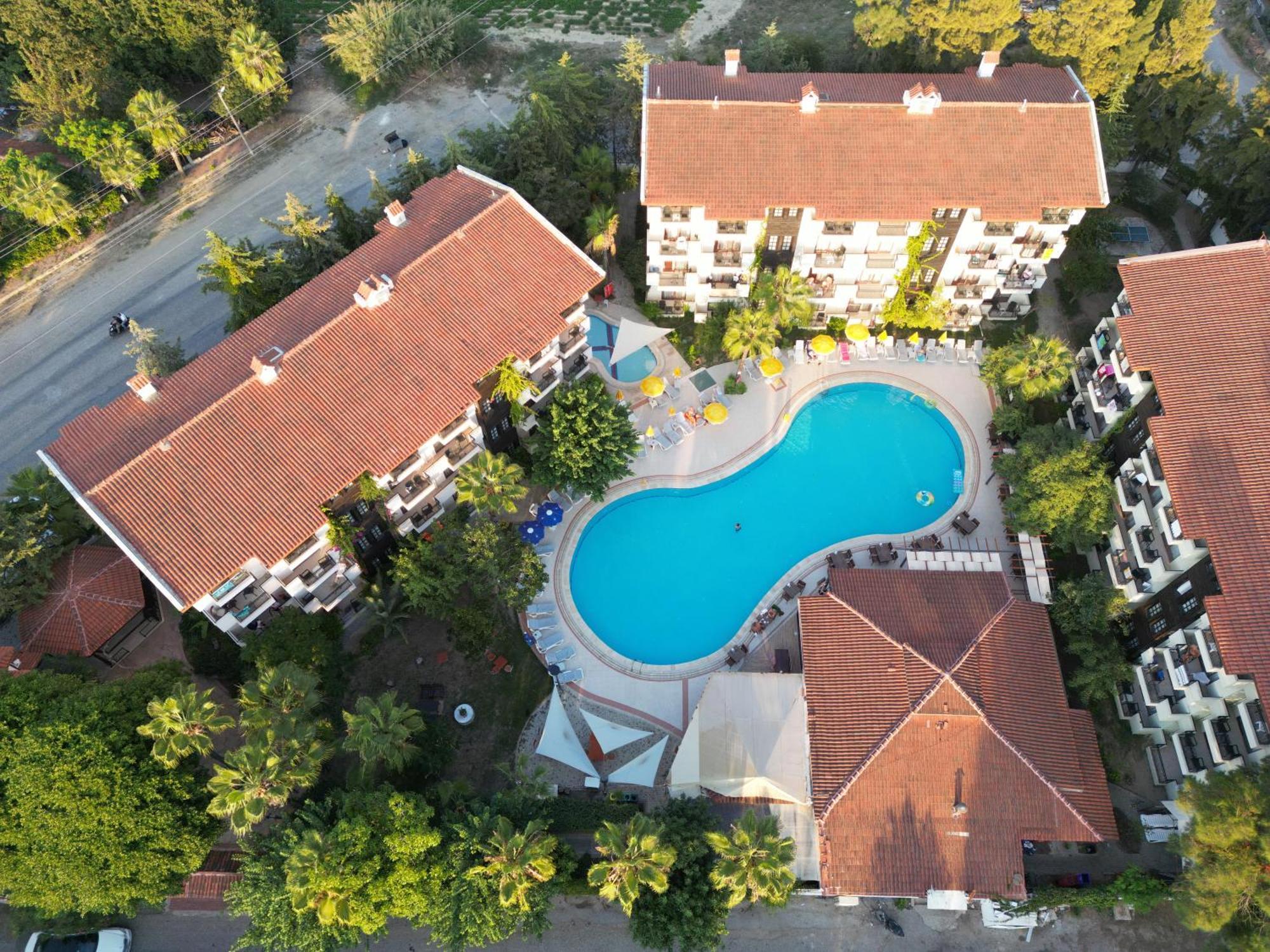 Lemas Suite Hotel Side Exterior photo